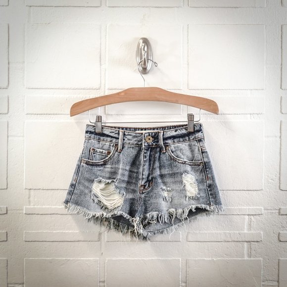 Bullhead Denim Co. Distressed High Rise Short, 0 - Picture 1 of 4